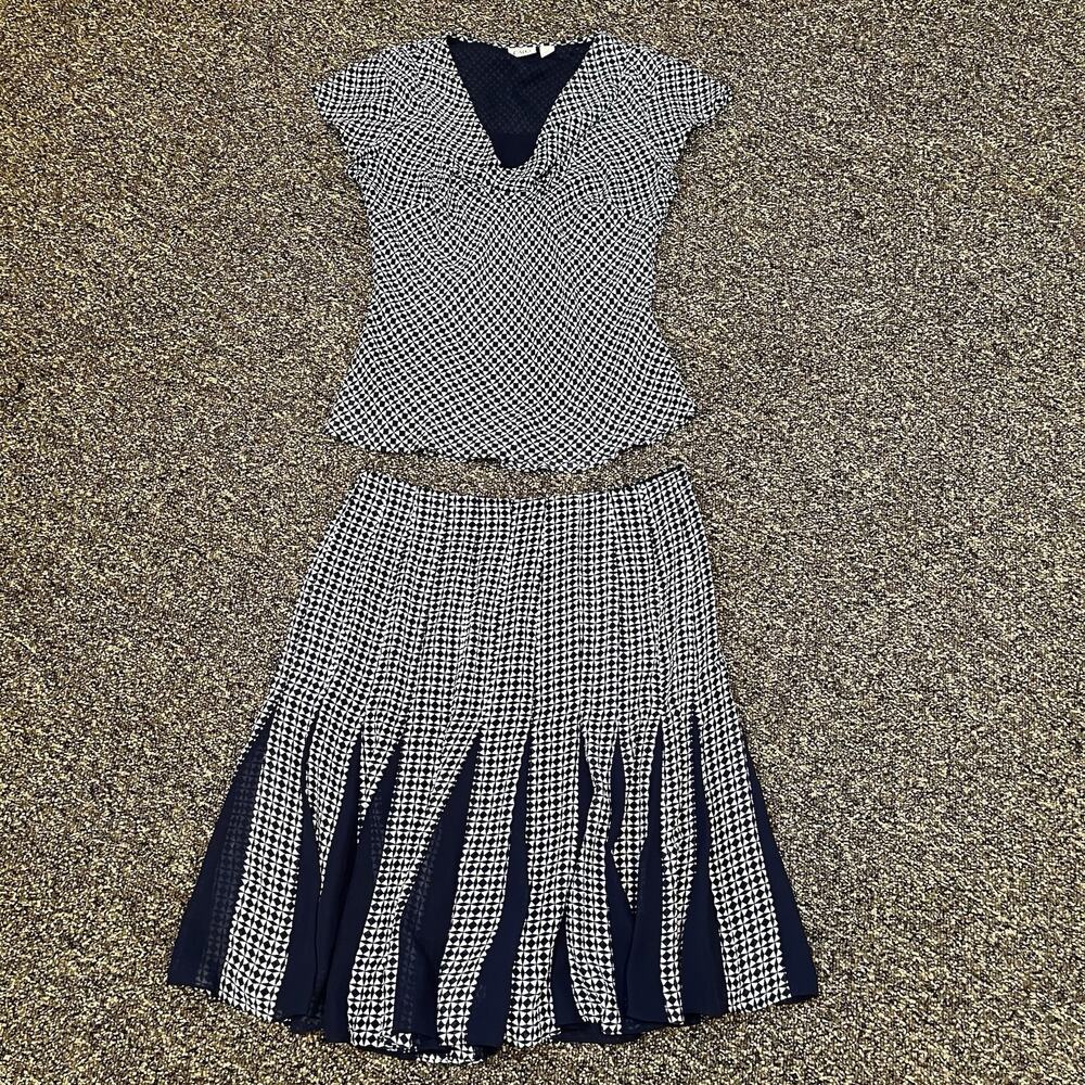 CATO 2 Piece Set Tank/Skirt 10 Pleated V-Neck Short Sleeve Geometric School Girl